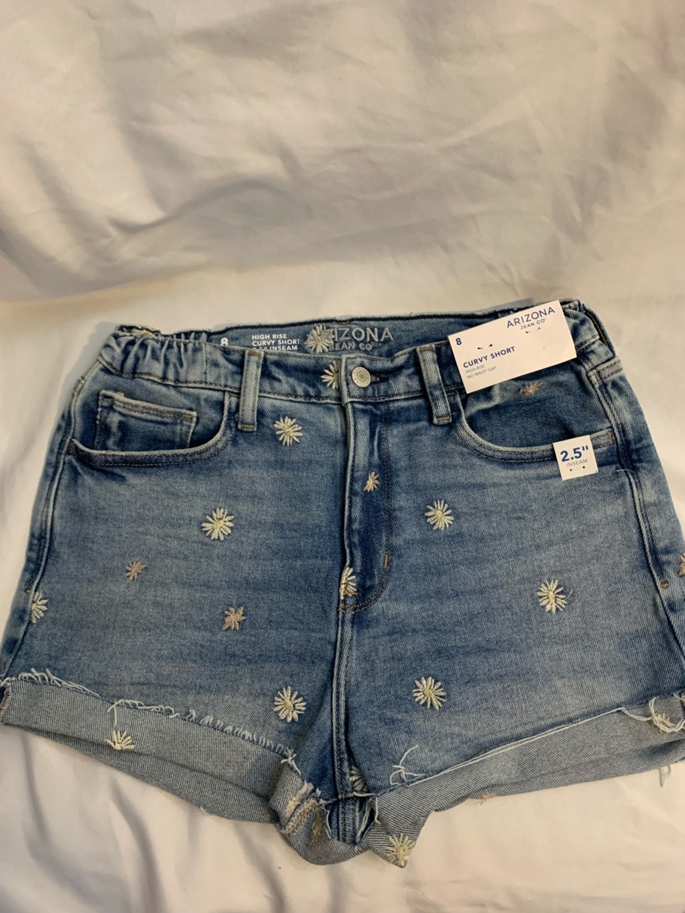 Arizona Jean Company Light Blue Daisy Embroidered Denim Shorts 🌼